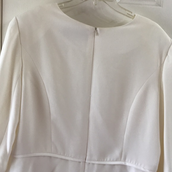 Lily&Taylor bracelet sleeve fully lined blouse. NWOT - Picture 4 of 6